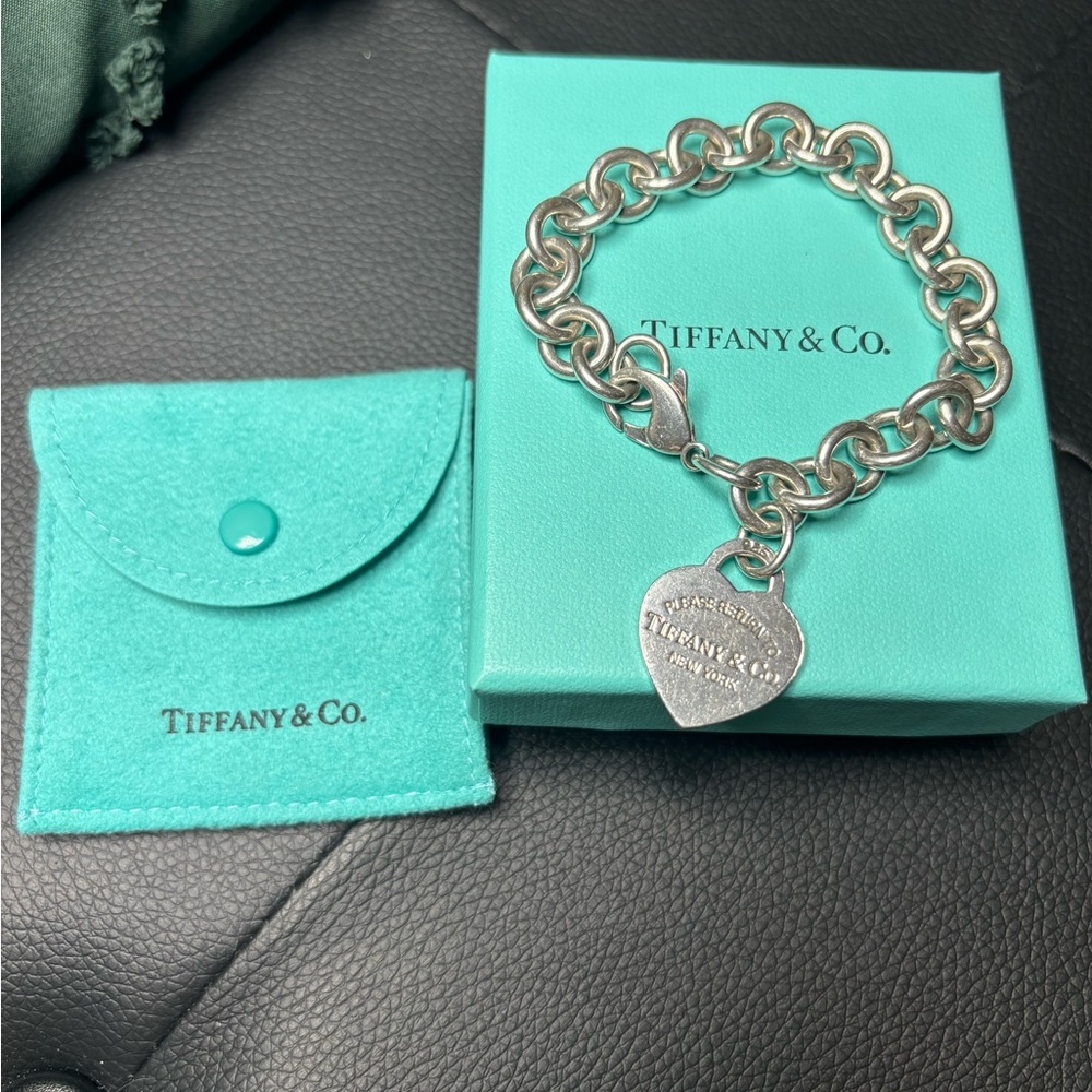 Tiffany & Co. Sterling Silver Link Heart Pendant Bracelet